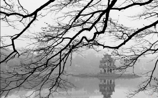 Thời tiết hôm nay ngày 14/11/2023: Hà Nội mưa rét, TP. Hồ Chí Minh ngày nắng, Đà Nẵng tiếp tục có mưa to