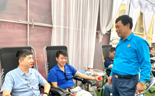 Gần 300 CBCNV Tập đoàn Hóa chất Việt Nam tham gia Ngày Hội hiến máu