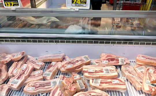 Giá heo hơi hôm nay 3/11: Nhập khẩu thịt heo tăng tháng thứ 5 liên tiếp