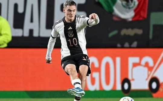 Liverpool theo đuổi thần đồng bóng đá Đức, Florian Wirtz