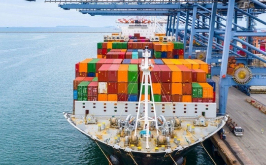 10 tháng, Việt Nam xuất siêu 24,61 tỷ USD