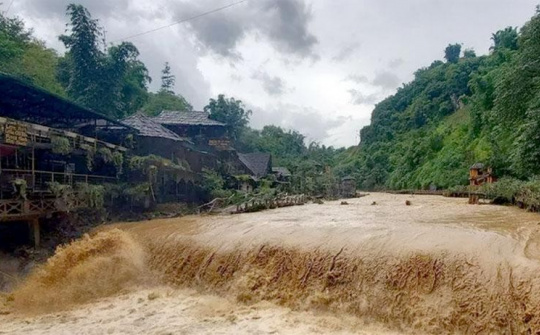 Tin khẩn: Cảnh báo lũ quét, sạt lở đất tại khu vực Lai Châu, Điện Biên, Hà Tĩnh và Đà Nẵng