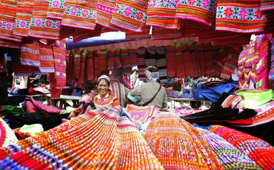 Đưa hàng Việt về huyện biên giới làm chuyển dịch cơ cấu kinh tế