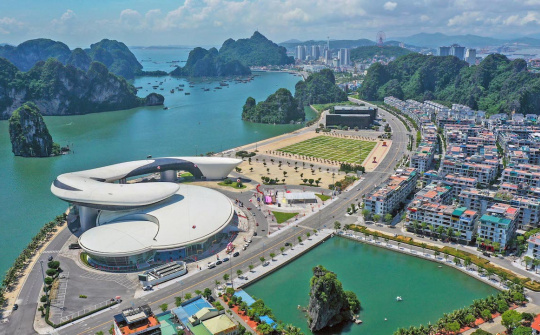 Xây dựng, phát triển Quảng Ninh trở thành một trung tâm kinh tế biển bền vững của cả nước