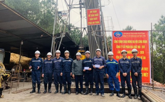 TKV hoàn thành lỗ khoan sâu kỷ lục tại bể than Quảng Ninh