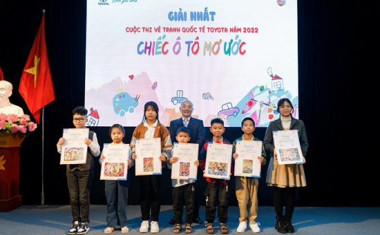 Toyota Việt Nam trao giải Cuộc thi vẽ tranh quốc tế Toyota 2022