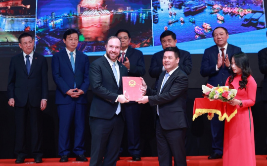 Trao Quyết định phê duyệt chủ trương đầu tư dự án điện khí Sơn Mỹ 2