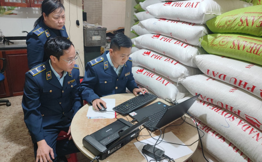 Thái Nguyên Thu giữ 15 tấn đậu tương có dấu hiệu giả mạo nhãn hiệu