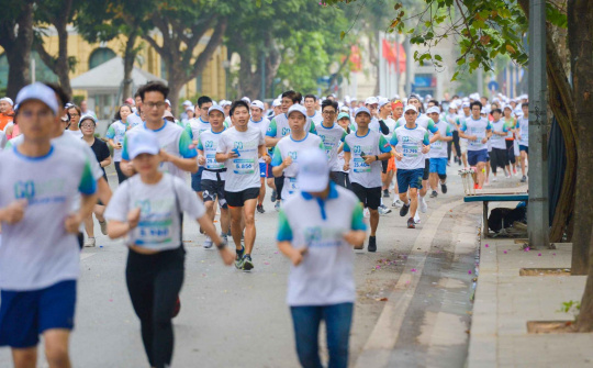 [Chuyển động 24h] Hơn 1.000 người chạy phát động Giờ Trái đất 2023