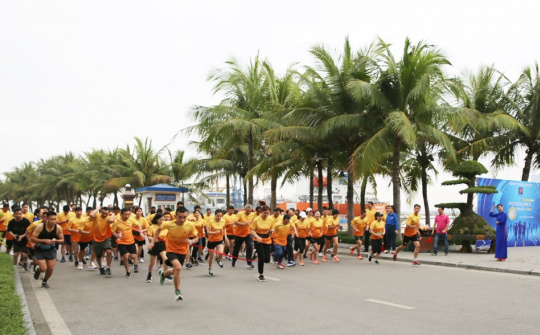 Xăng dầu B12:  Sôi nổi lễ phát động giải chạy Online Petrolimex Race 2023