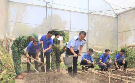 Tuổi trẻ Quản lý thị trường tích cực hưởng ứng tháng Thanh niên năm 2023