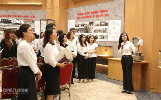 Tuổi trẻ Cục Thương mại điện tử và Kinh tế số: Học tập truyền thống - Cống hiến tương lai