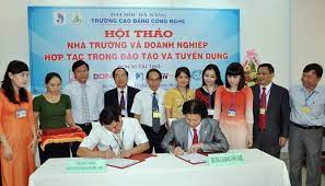 Sự cần thiết hợp tác giữa nhà trường và doanh nghiệp