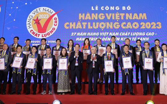 CALOFIC: Liên tiếp 24 năm giữ vững danh hiệu "Hàng Việt Nam chất lượng cao”