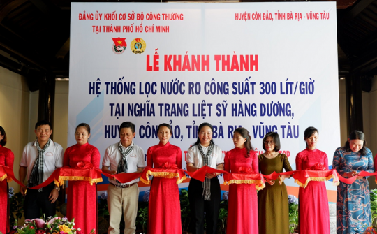 Nhiệt điện Phú Mỹ tài trợ hệ thống lọc nước và trao tặng quà cho học sinh vượt khó huyện Côn Đảo