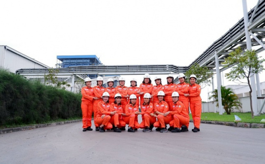 Tôn vinh những bông hoa EVNGENCO2