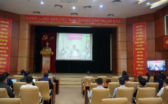 Giới thiệu sách của Tổng Bí thư Nguyễn Phú Trọng tại Thủy điện Sơn La