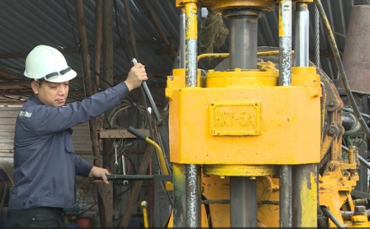 Thêm một công trình khoan sâu tại bể than Quảng Ninh