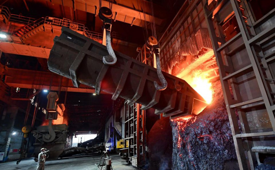 Giá thép 10/4 trên sàn Thượng Hải chịu áp lực giảm khi nhu cầu sử dụng yếu