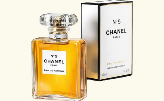 Quảng Ninh thu giữ hàng trăm chai nước hoa giả mạo nhãn hiệu Chanel