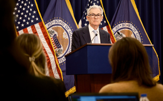 FED: Hoa Kỳ có thể rơi vào suy thoái nhẹ năm nay do các khó khăn của hệ thống ngân hàng