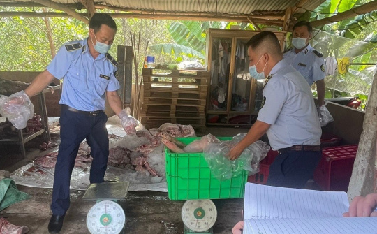 Quản lý Thị trường Đồng Nai: Ngăn chặn kịp thời 1,7 tấn thịt heo đã bốc mùi chuẩn bị đưa ra thị trường
