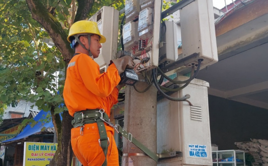 Lợi ích “kép” từ công tơ điện tử đo xa