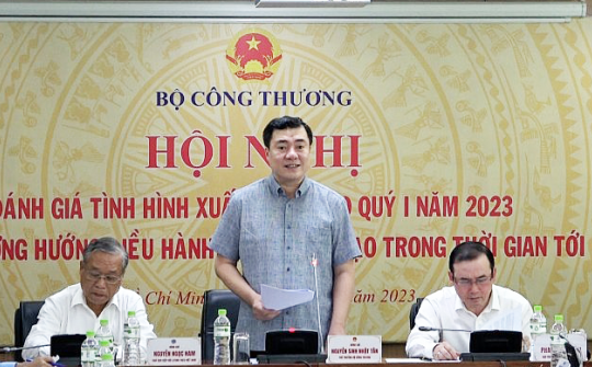 Xuất khẩu gạo tăng cả về lượng và chất