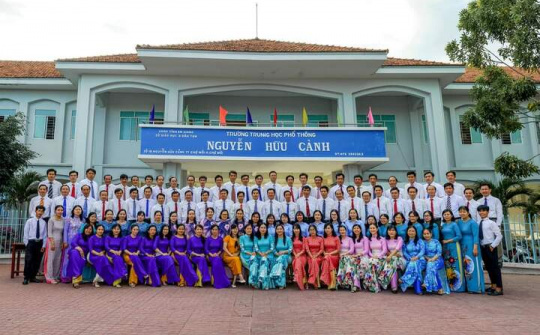 Trường THPT Nguyễn Hữu Cảnh: Tiếp tục đổi mới, nâng cao chất lượng giáo dục