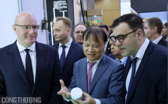 Phó Thủ tướng Liên bang Nga thăm Hội chợ Thương mại quốc tế Việt Nam - VIETNAM EXPO 2023