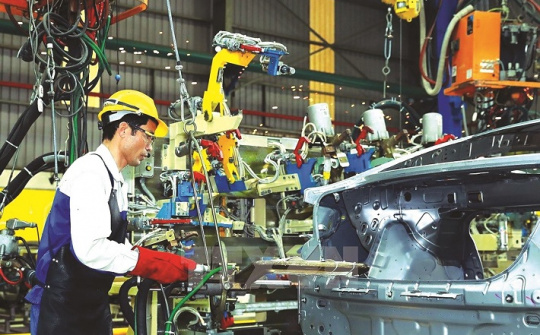 Cập nhật kịch bản, bảo đảm thực hiện mục tiêu tăng trưởng cả năm khoảng 6,5%