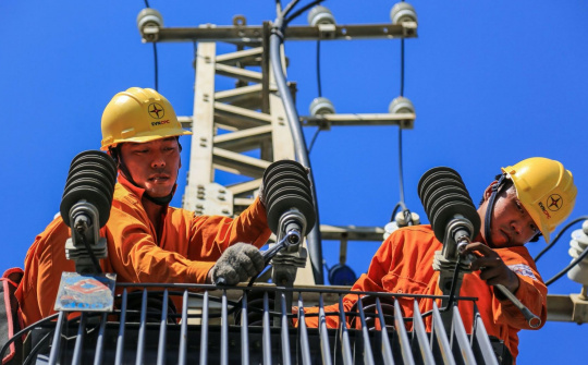 Hệ thống điện Quốc gia đối mặt nhiều khó khăn trong thời tiết nắng nóng kéo dài