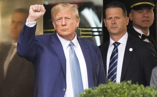 [Quốc tế nổi bật] Ông Donald Trump không ngại “sóng gió”