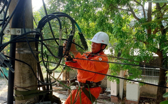 EVNNPC khởi công và hoàn thành nhiều dự án lưới điện trong 4 tháng đầu năm