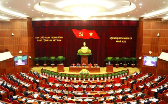 Ngày làm việc thứ nhất của Hội nghị giữa nhiệm kỳ Ban Chấp hành Trung ương Đảng khoá XIII