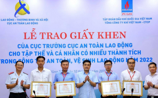 PV GAS được khen thưởng trong công tác an toàn, vệ sinh lao động