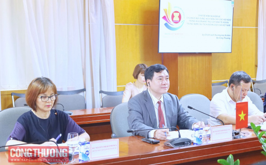 Đoàn Bộ Công Thương Lào sang thăm Việt Nam và học tập kinh nghiệm tổ chức năm Chủ tịch ASEAN