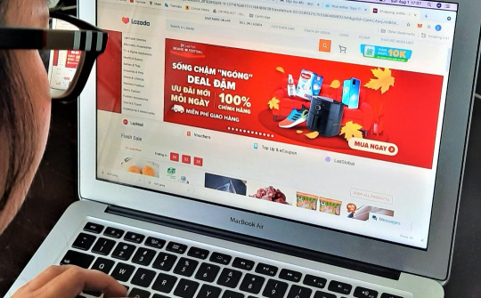 Nghiên cứu các nhân tố ảnh hưởng đến hành vi lựa chọn sàn thương mại điện tử trong mua sắm trực tuyến của sinh viên Trường Đại học Công nghiệp Thực phẩm TP. Hồ Chí Minh