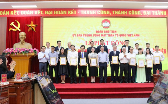 Petrolimex ủng hộ 1 tỷ đồng xây nhà đại đoàn kết tại tỉnh Điện Biên