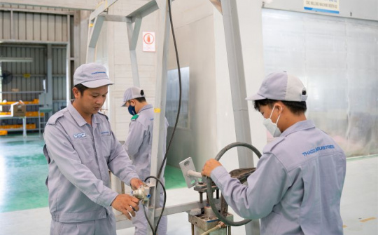 Nhà máy Sản xuất linh kiện Composite (THACO): Hiệu quả từ những sáng kiến, cải tiến