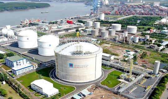 PV GAS ký hợp đồng nhập khẩu chuyến LNG đầu tiên đến Việt Nam