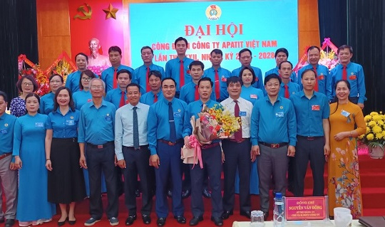 Công ty Apatit Việt Nam: “Đổi mới - Dân chủ - Đoàn kết - Phát triển”