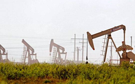 Giá dầu thô giảm tuần thứ hai liên tiếp, triển vọng nhu cầu sử dụng dầu kém tích cực