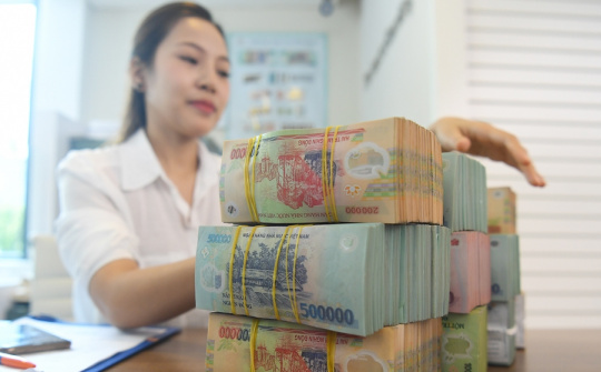 Dự báo lãi suất tiền gửi 12 tháng sẽ về mốc 6,5%/năm, tỷ giá USD/VND cơ bản ổn định