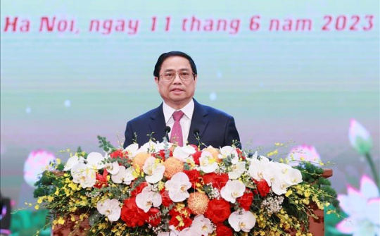 Thủ tướng: Mỗi điển hình tiên tiến lan tỏa tinh thần, đạo đức, ý thức trách nhiệm và sự cống hiến