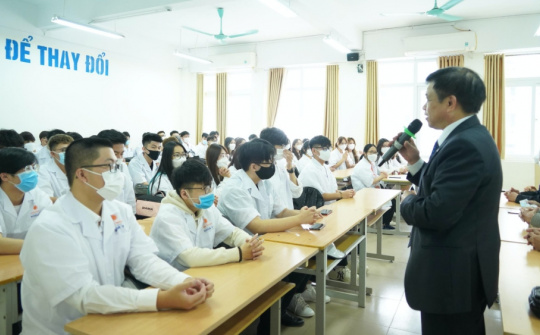 Điều kiện thành lập cơ sở giáo dục đại học tư thục của nhà đầu tư - Một số vấn đề đặt ra