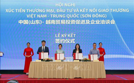 Doanh nghiệp Việt Nam - Sơn Đông (Trung Quốc) ký kết 7 thỏa thuận hợp tác thương mại, đầu tư