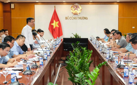 Tập trung đôn đốc tiến độ triển khai các dự án điện khí