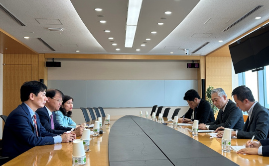 Thúc đẩy sản xuất, tiêu thụ sản phẩm dệt may Việt Nam thông qua hệ thống phân phối nước ngoài