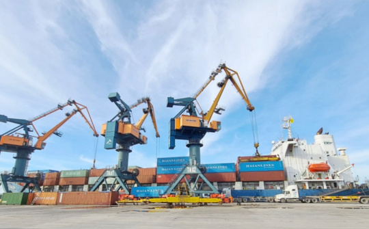 Vận tải và Xếp dỡ Hải An: Thị trường vận tải container đã qua đáy, giá thuê tàu tăng 15%
